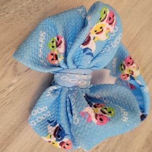 Baby shark girls big bow